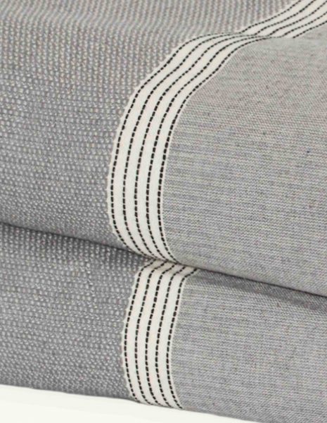 Cubrecama Natte 3x2,40m. — Color: Gris oscuro