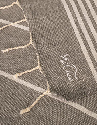 Cubrecama ARTHUR 3x2m. — Color: Gris oscuro | Blanco